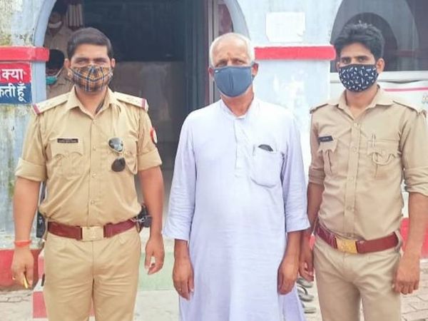 पुलिस ने आरोपी प्रिंसिपल शत्रोहन मिश्र को गिरफ्तार कर लिया। - Dainik Bhaskar