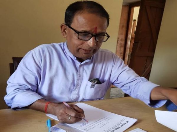 फर्जी नियुक्ति पत्र तैयार करने वाला आरोपी प्रिंसिपल शत्रोहन मिश्र।