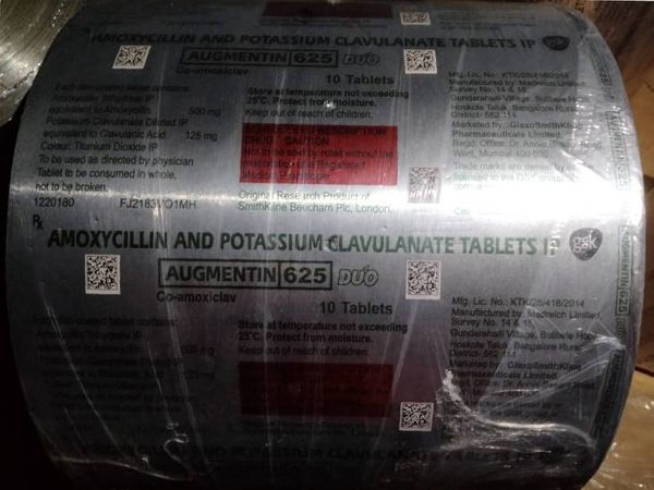 मौके से ग्लैक्सो की Agumentin 625 mg duo टैबलेट और जॉनसन कंपनी की ultracet टेबलेट के कई पैकेट बरामद किये गए हैं।