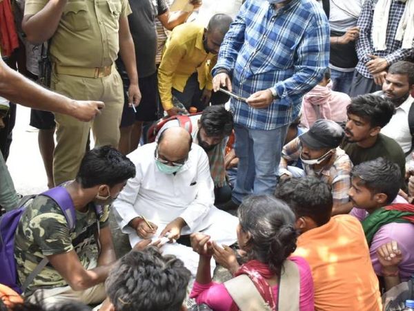 अजय कुमार लल्लू ने कहा, विधानसभा सत्र में सरकार को इस मुद्दे पर वो घेरने का काम करेंगे और जरूर बेरोजगारों के पक्ष में आवाज बुलंद करेंगे।