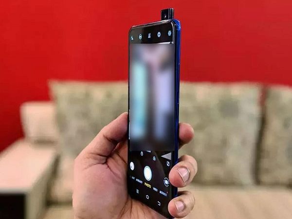 वीडियो कॉल पर सावधानी से करें बातें: पानीपत के यूट्यूबर को अश्लील वीडियो कॉल कर युवती बोली- पांच हजार रुपए PAYTM करो, नहीं तो वायरल कर दूंगी वीडियो