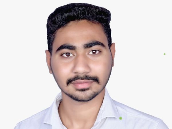 जयेश सांखला, जिन्होंने बच्ची को बचाया।
