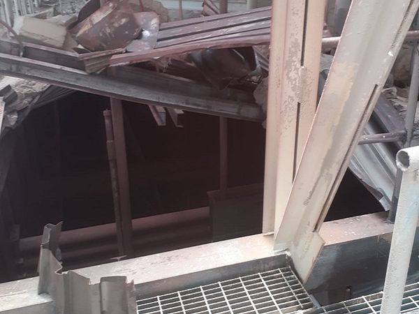 प्लांट के 500 मेगावाट की यूनिट-5 में देर रात काम चल रहा था। इसी दौरान करीब 11 बजे उसकी दूसरी इकाई में शिफ्ट चेंज ओवर के समय ब्लास्ट हो गया।