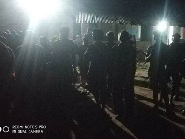 ग्रामीणों के ग्राम पंचायत, स्कूल और आंगनबाड़ी सहित दूसरे सुरक्षित स्थानों पर रहने की व्यवस्था कराई गई। पंचायत की ओर से खाने-पीने, रहने लाइट की सुविधा दी गई है।