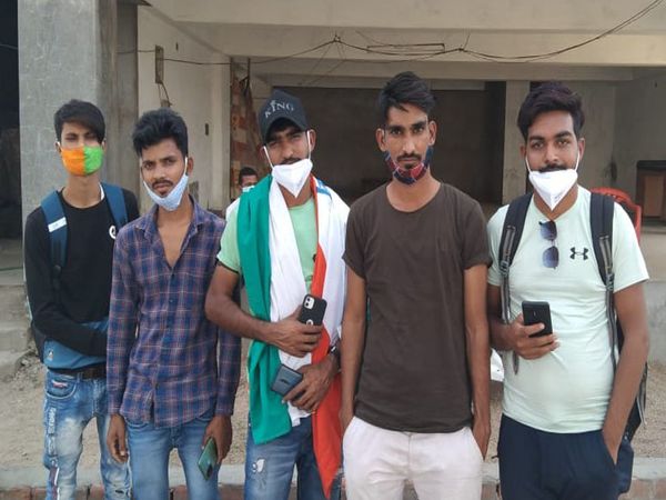 મેચ જોવા રાજસ્થાનથી અમદાવાદ આવેલા ક્રિકેટપ્રેમીઓ