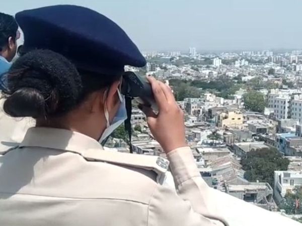 પોલીસ દ્વારા સતત પેટ્રોલિંગ કરવામાં આવ્યું હતું.