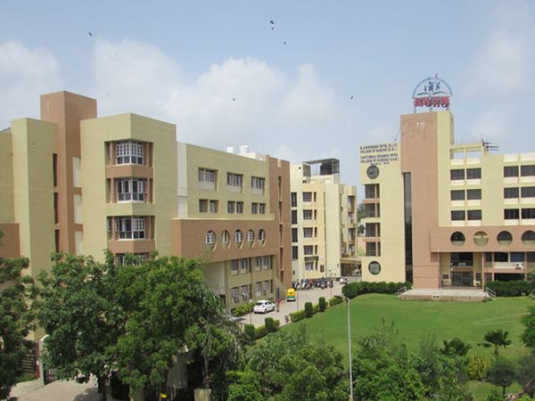 સ્કુમ સ્કૂલની તસવીર