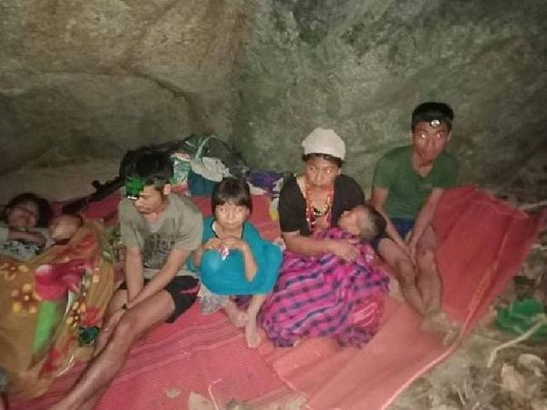 म्यांमार सेना द्वारा हमला किया गया गांव थाई सीमा के पास स्थित है