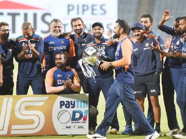 टेस्ट और टी 20 के बाद टीम इंडिया ने वनडे में भी इंग्लैंड को हराया।