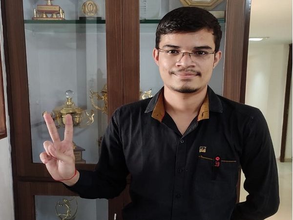 ઓલ ઈન્ડિયામાં 44મો રેન્ક મેળવનાર ધ્રુમિલ દવે