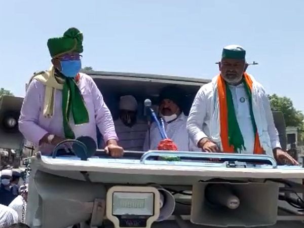 વડોદરા શહેરના છાણી ખાતે ગુરુદ્વારામાં દર્શન માટે પહોંચ્યા હતા