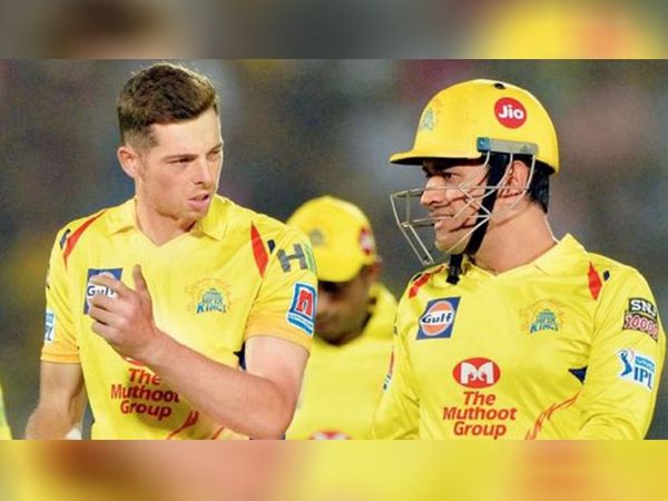 मिशेल सेंटनर को CSK ने लगातार 2 वर्षों तक बनाए रखा