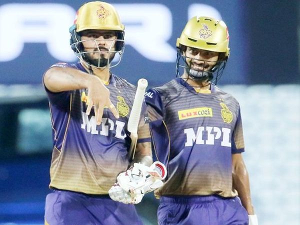 KKR ટીમના ઓપનર નીતીશ રાણાએ વિચિત્ર રીતે ઉજવણી કરી, જેમાં પચાસ JC રન કર્યા પછી ત્રણ આંગળી બતાવી હતી. તેઓ શું કહેવા માગે છે એ જાણી શકાયું નથી.