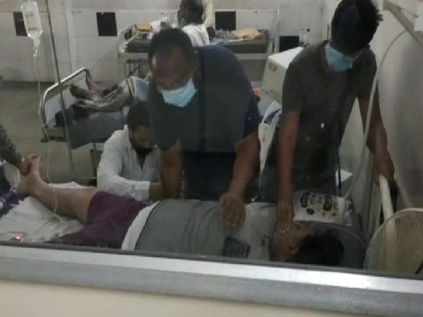 मरीजों की हालत बिगड़ने लगी क्योंकि अस्पताल में ऑक्सीजन की आपूर्ति लगभग आधे घंटे के लिए काट दी गई।
