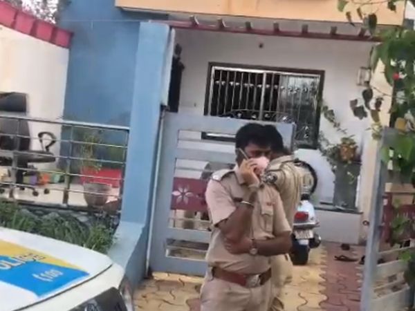 ચોરીની ઘટના પછીની વધુ તપાસ હાથ ધરી છે.