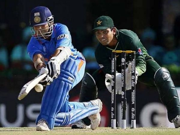 2011 વર્લ્ડ કપની સેમિફાઈનલમાં સચિન તેંડુલકરે 85 રનની મેચ વિનંગ ઈનિંગ રમી હતી.