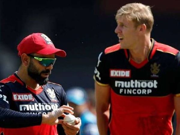 IPL 2021 દરમિયાન વિરાટ કોહલી અને જેમિસન