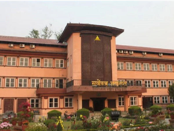 फरवरी में नेपाल के सुप्रीम कोर्ट द्वारा संसद को बहाल करने के बाद राष्ट्रपति ने 20 दिसंबर को संसद भंग कर दी।