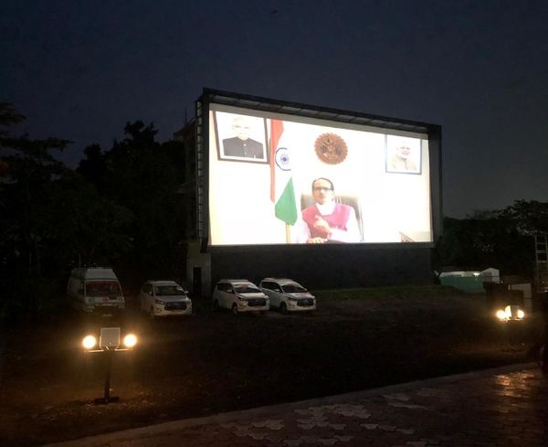 इच्छुक व्यक्ति पर्यटन निगम के परिवहन शाखा के नंबर 90397 61097 पर संपर्क कर सकते हैं। उन्हें 10 किलोमीटर तक 400 रुपए, 20 किलोमीटर तक 600 रुपए और 35 किलोमीटर तक के लिए 900 रुपए का शुल्क देना होगा।