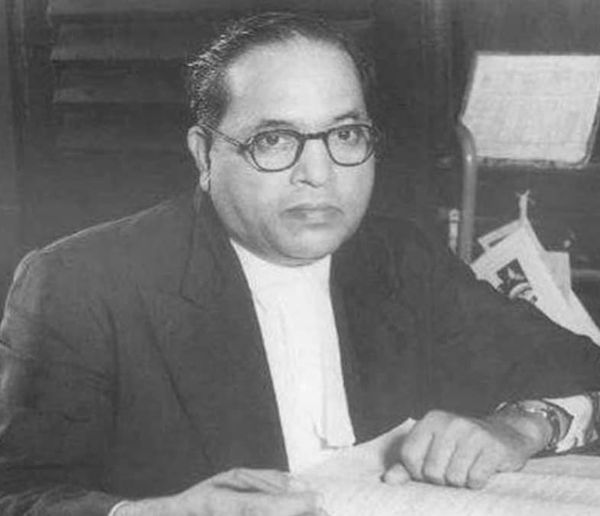 1990 में आज ही के दिन बाबा साहब भीमराव अंबेडकर को मरणोपरांत भारत रत्न सम्मान मिला था।