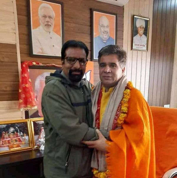 राकेश पंडित और जम्मू-कश्मीर के भाजपा चीफ रविंद्र रैना।