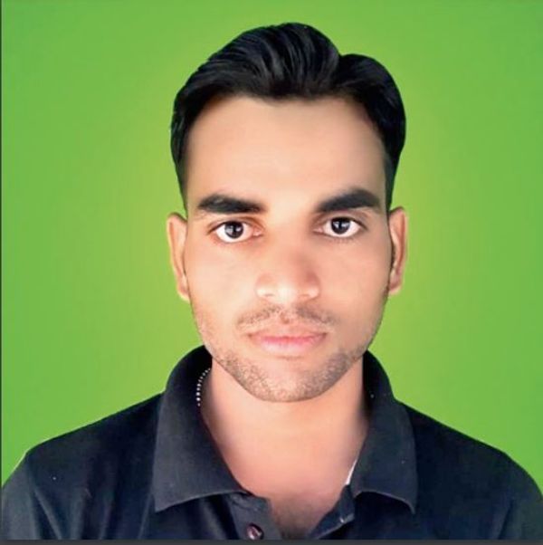 आरोपी चवन। उसने लक्षेंद्र को एक साल में करीब 75 हजार रुपए उधार दिए थे, लेकिन लक्षेंद्र पैसे लौटा नहीं रहा था।