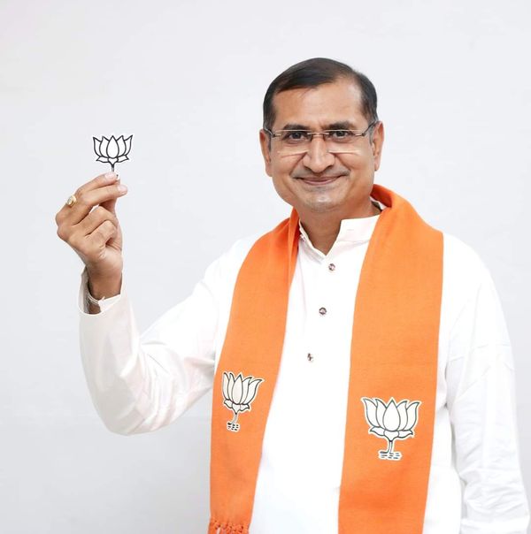 બાબુ ઉધરેજાનું નામ મેયર પદના દાવેદારમાં પ્રથમ ક્રમે ચાલી રહ્યું છે