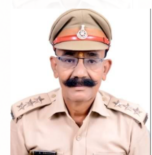 सेंवढा रेंजर चंद्रशेखर श्रोत्रिय।