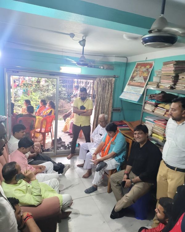બંગાળની પ્રજા રાજકીય વિચારધારા અંગે બહુ જ સ્પષ્ટ, જાગ્રત અને સભાન હોય છે.