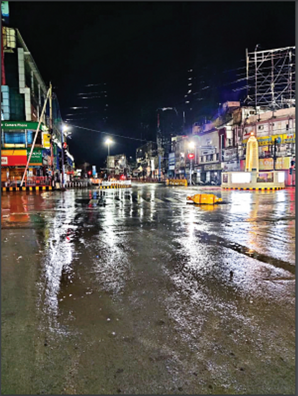 रायपुर में बुधवार रात तेज बारिश हुई।