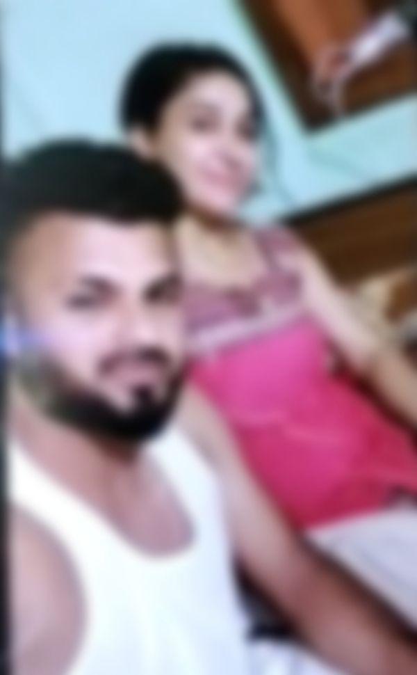 आरोपी युवक के साथ शिकायतकर्ता की पत्नी