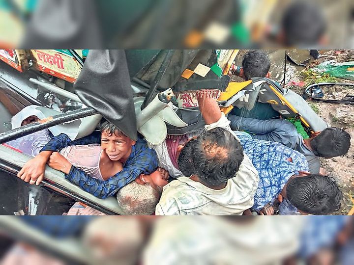 This child survived in a pile of dead bodies Truck in Gaya crushed