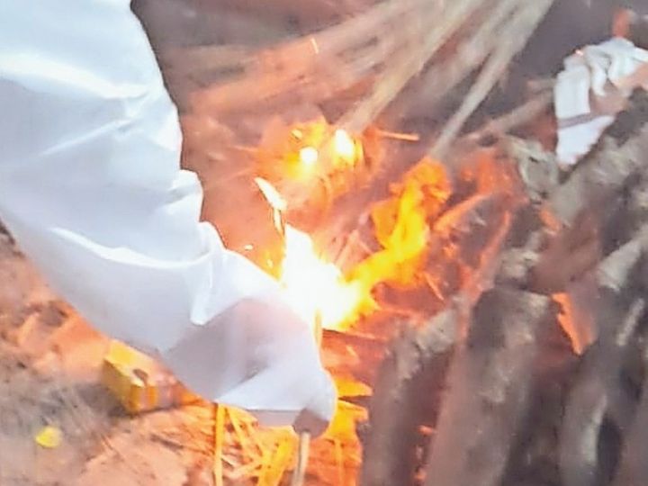 सीकर: कोरोना काल की सबसे दर्दनाक कहानी:कोरोना से 9 दिन पहले पिता की मौत, अब बेटे ने भी दम तोड़ा