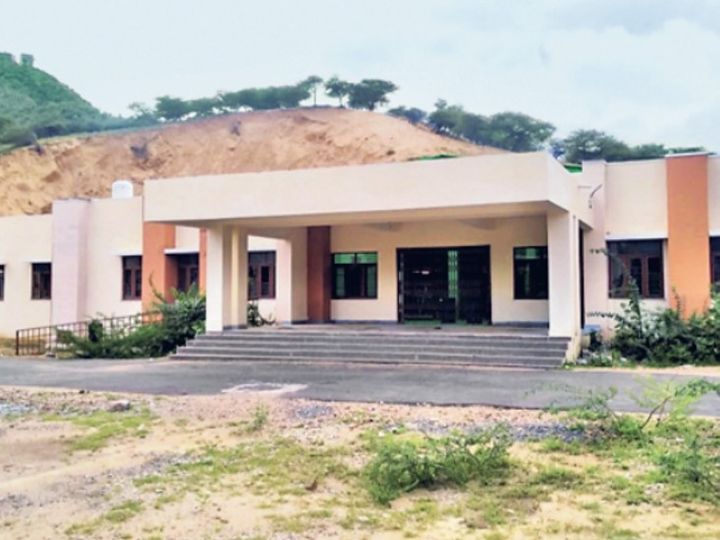 अजमेर: दो साल से धूल फांक रहा है 3 करोड़ की लागत से बना कॉलेज भवन