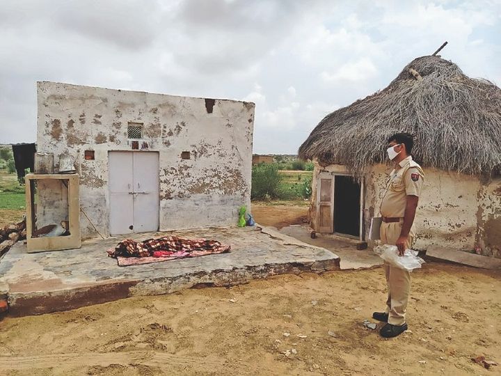 शराबी बेटे ने अपाहिज मां के पेट में चाकू घाेंपकर हत्या की फिर खुद के पेट में मारा