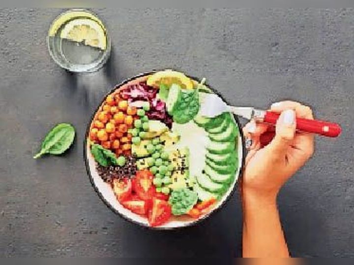 कोरोना काल में लें रेनबाे डाइट; इम्युनिटी बढ़ेगी, वजन भी नियंत्रित रहेगा