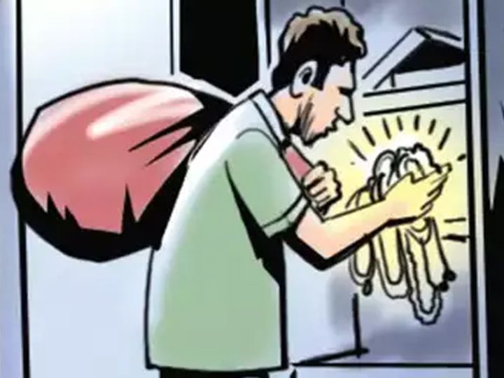 जिस फैक्ट्री को पिता ने 3 साल पहले बेचा वहीं से पुत्र ने चुराया 9 लाख का सामान