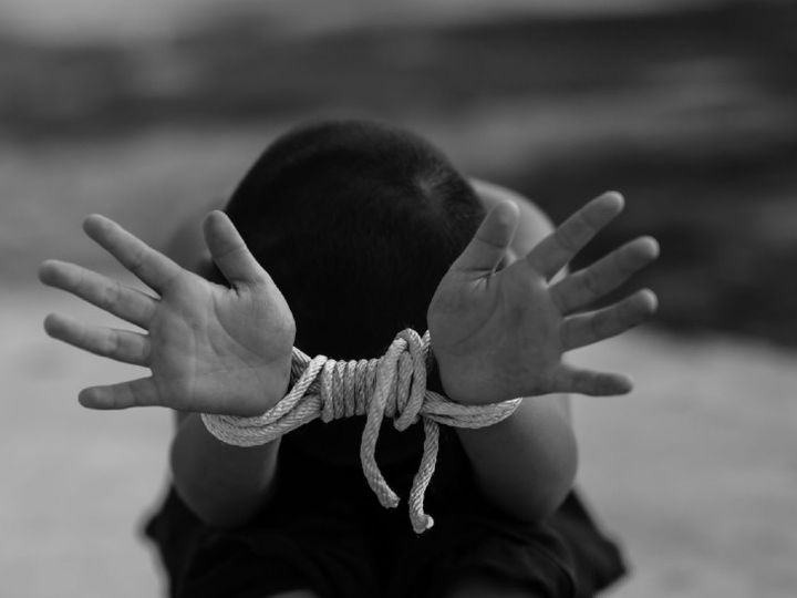 नाबालिग को डरा धमकाकर छेड़छाड़ की, अश्लील फोटो को वायरल करने की धमकी