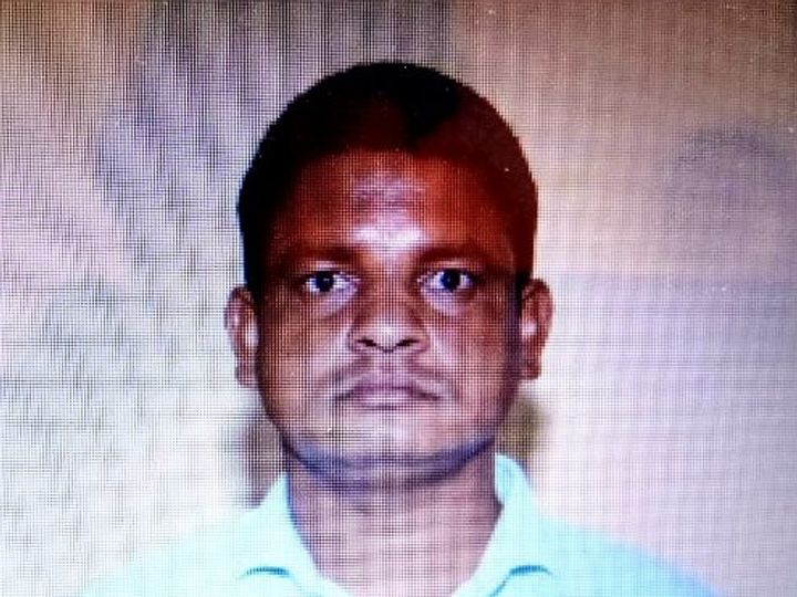 जहरीली शराब बनी 'काल': पीने से फरीदाबाद में एक व्यक्ति की मौत, पेट्रोल पंप मैनेजर की हालत गंभीर, केस दर्ज 3 जहरीली शराब बनी 'काल': पीने से फरीदाबाद में एक व्यक्ति की मौत, पेट्रोल पंप मैनेजर की हालत गंभीर, केस दर्ज 3