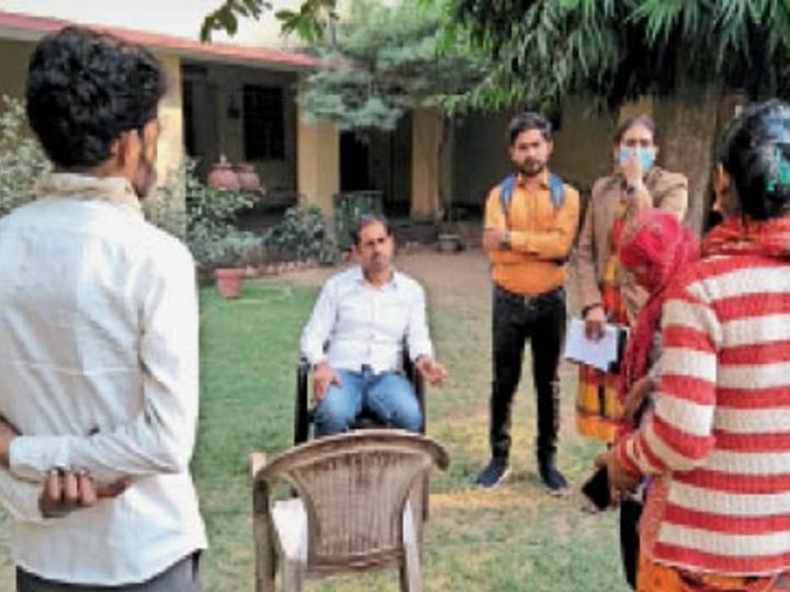 नाबालिग की शादी: कार्ड में गलत नाम लिखवाकर मां कर रही थी 12 साल की बेटी की शादी, सहेली ने हिम्मत दिखाकर रुकवाई