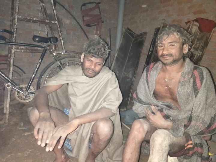 एसटीपी के मेनहोल के टैंक निर्माण के दौरान हादसा हुआ। फिलहाल दोनों मजदूर स्वस्थ हैं। - Dainik Bhaskar