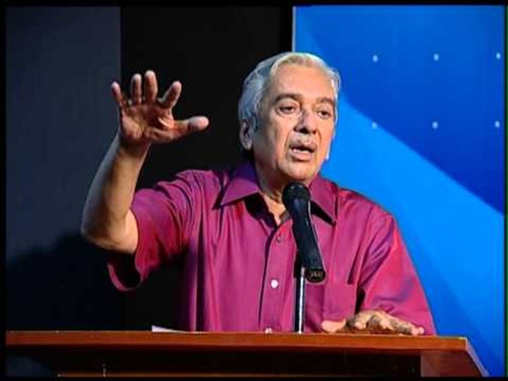 एजुकेशनिस्ट और NCERT के पूर्व डायरेक्टर जगमोहन सिंह राजपूत कहते हैं कि शिक्षकों को सम्मान मिले, तो बहुत सी खामियां अपने-आप दूर हो जाएंगी। - Dainik Bhaskar