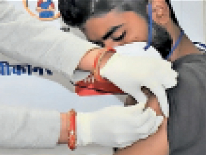 कोरोना वैक्सीनेशन: टीका लगवाने 500 लोगों को बुलाया था, सिर्फ 88 ही पहुंचे