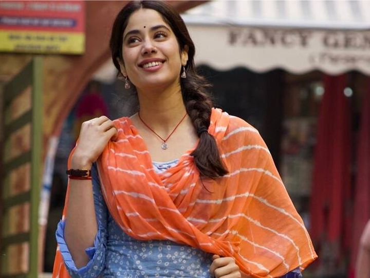 किसान आंदोलन का असर: किसानों ने पंजाब में फिर रुकवाई जान्हवी कपूर की फिल्म की शूटिंग, कहा- बॉलीवुड एक्टर्स हमारे समर्थन में आएं