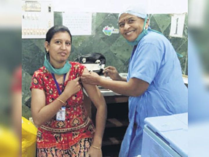 वैक्सीनेशन: बुधवार को 6619 में से 4431 ही टीका लगवाने पहुंचे