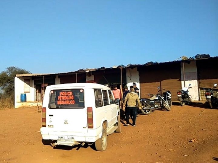 छत्तीसगढ़ के धमतरी में बदमाशों ने एक शराब दुकान में डकैती डालकर रुपयों से भरी तिजोरी लेकर भाग गए। - Dainik Bhaskar