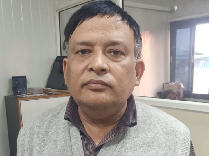 PCPNDT की कार्यवाही के बाद गिरफ्तार किया डॉक्टर नवीन शर्मा। - Dainik Bhaskar