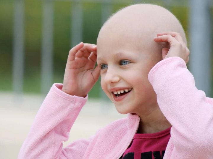 इंटरनेशनल चाइल्डहुड कैंसर डे देश में हर साल 80 हजार बच्चों में कैंसर के नए मामले, जानिए बच्चों में कौन से लक्षण दिखने पर अलर्ट हो जाएं