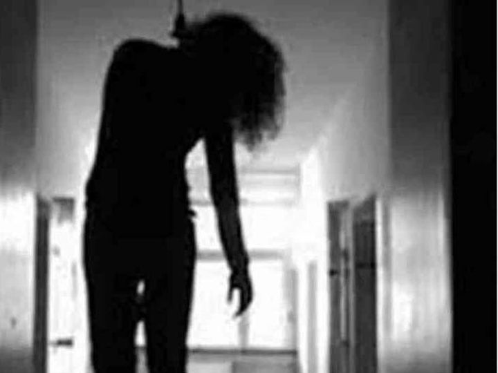 पीएचडी कर रही छात्रा ने सुसाइड किया सीकर से जोधपुर आकर कर रही थी पढ़ाई, घटना के वक्त छोटा भाई गया हुआ था स्कूल