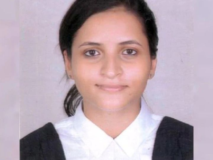 निकिता जैकब पर आरोप है कि उसने दिशा के कहने पर टूलकिट को अपने सोशल मीडिया अकाउंट पर शेयर किया। (फाइल फोटो) - Dainik Bhaskar